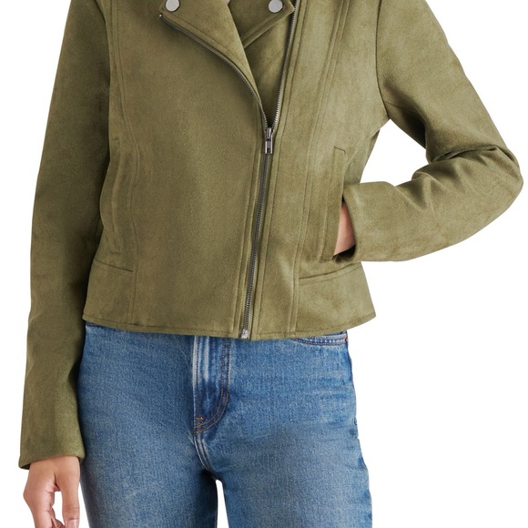 BB Dakota by Steve Madden Jackets & Blazers - NWT woman’s soft faux suede moto jacket with a cropped hem forest green Size XL.